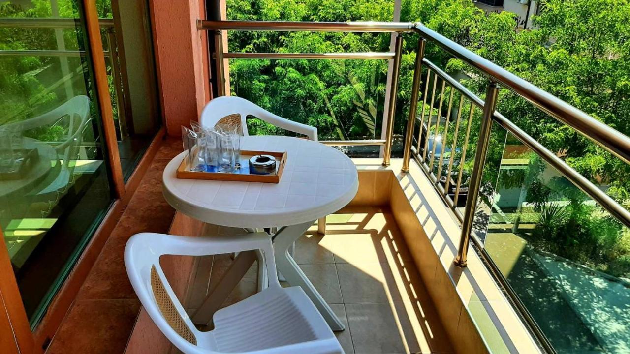 נסבר Adri Guest House מראה חיצוני תמונה