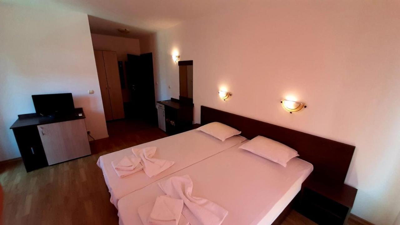 נסבר Adri Guest House מראה חיצוני תמונה