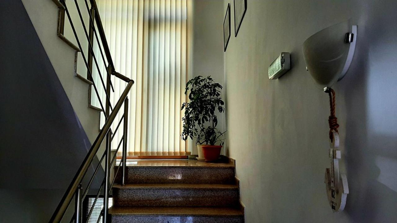 נסבר Adri Guest House מראה חיצוני תמונה