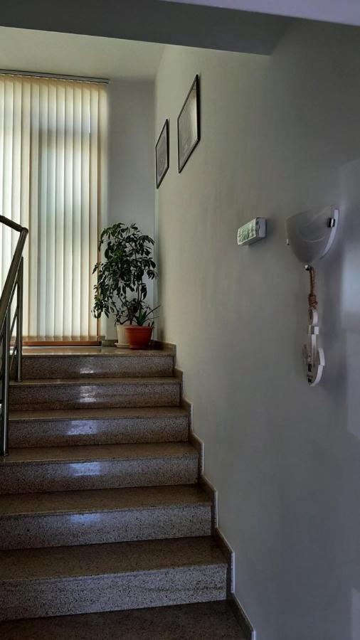 נסבר Adri Guest House מראה חיצוני תמונה