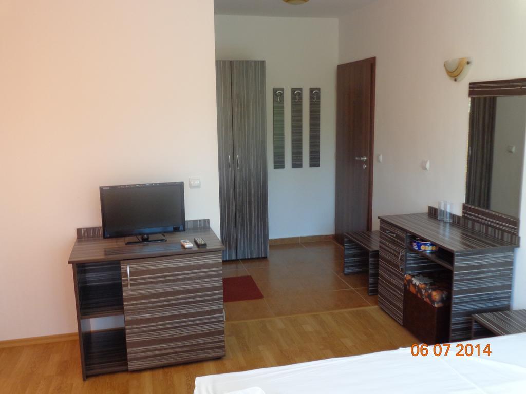 נסבר Adri Guest House מראה חיצוני תמונה